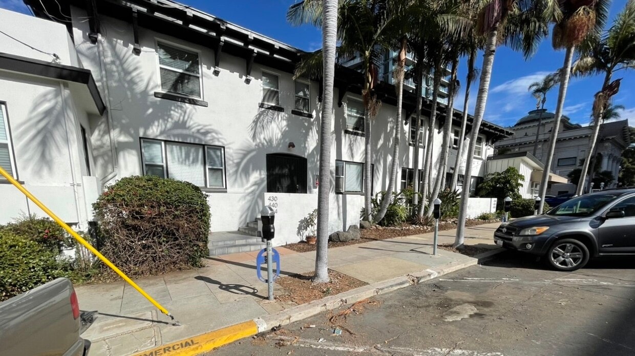 Building Photo - 444 Olive Street