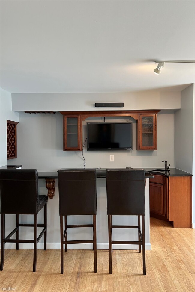 Building Photo - 2 br, 2 bath Condo - 1330 S Main St