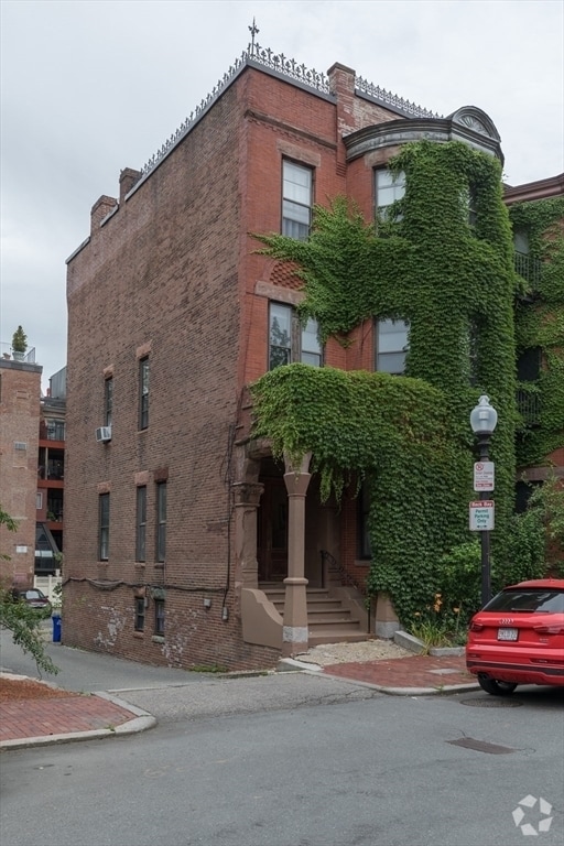 Building Photo - 16 Cumberland St