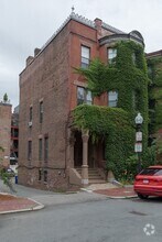 Building Photo - 16 Cumberland St