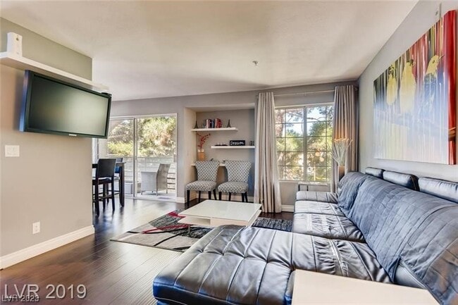 Building Photo - 2130 Sealion Dr