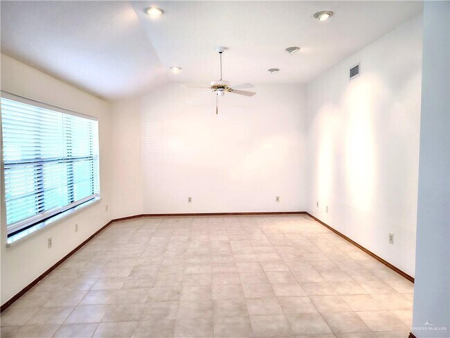 Foto del edificio - 3511 Datepalm Ave