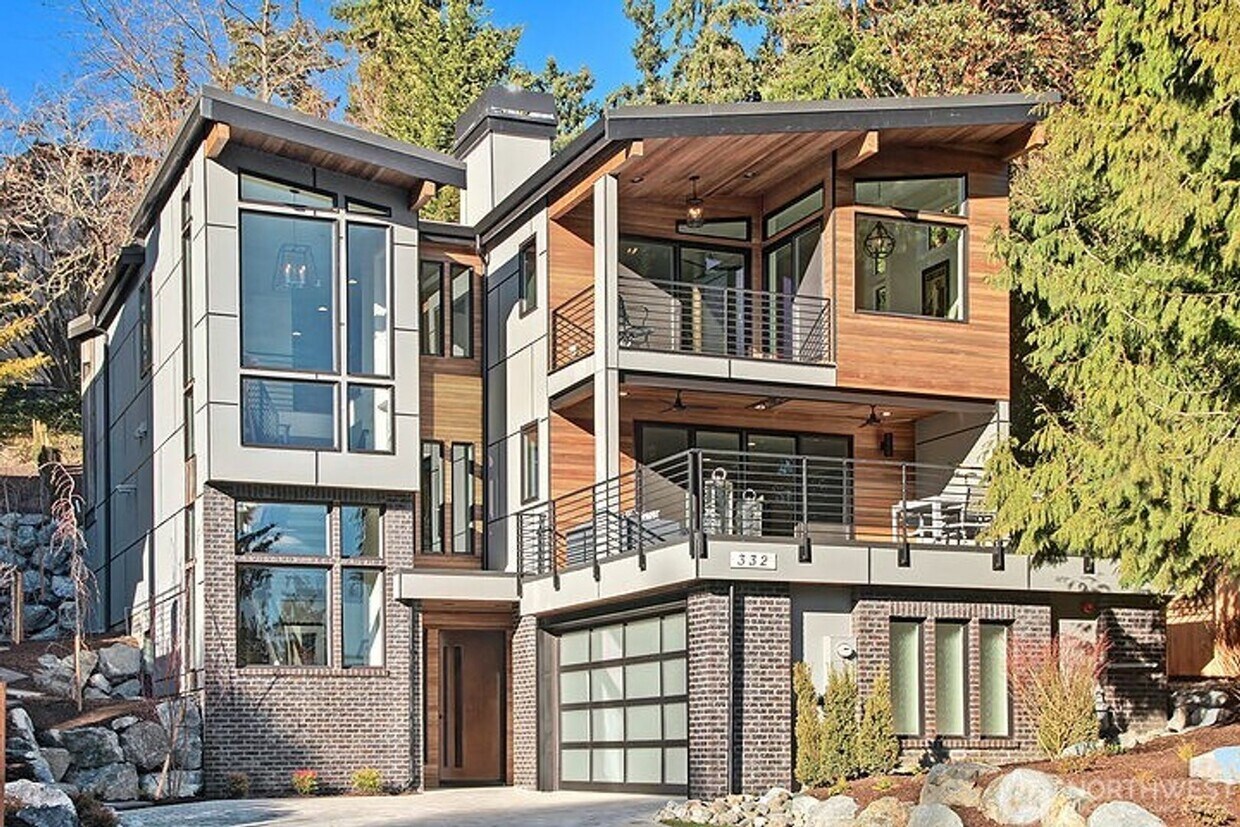 Foto principal - 4bd/3.5ba Kirkland Home