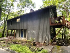Building Photo - 182 Lloyd Bentley Ln