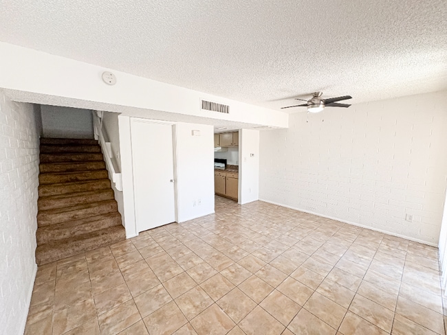 Building Photo - 6802 N 17th Ave