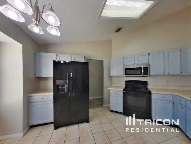 Foto del edificio - 7081 Swamp Flower Ln