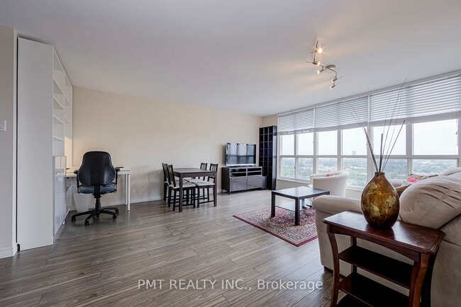 Building Photo - 2285-2285 Lake Shore Blvd W