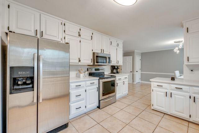 Building Photo - 2093 Breconridge Dr S W