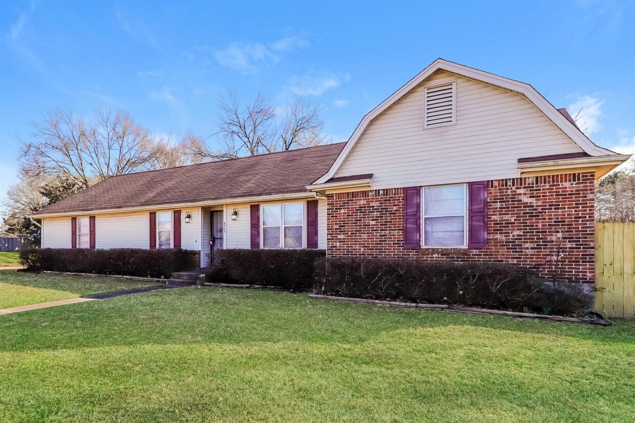 Primary Photo - 6505 Deermont Dr