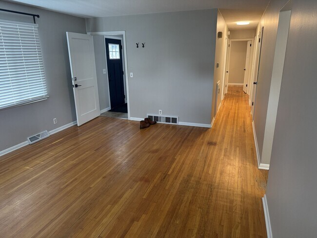 Foto del edificio - 5856 Washburn Ave S