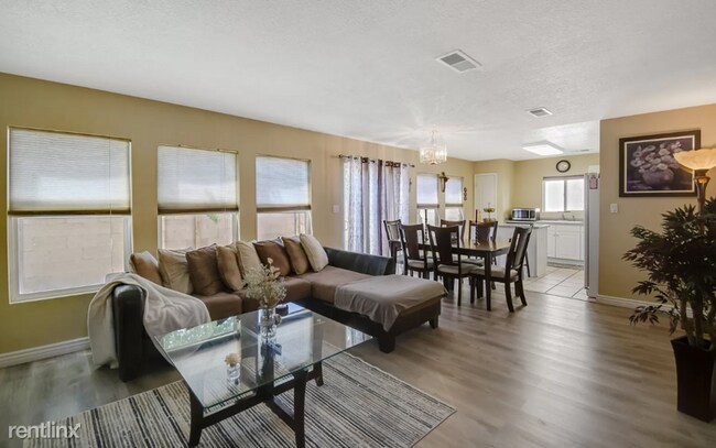 Building Photo - 2 br, 2.5 bath House - 4244 Altura Mesa La...