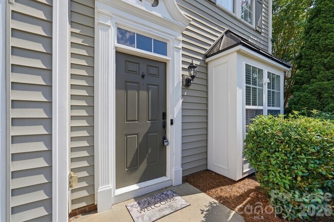 Building Photo - 4084 Holly Villa Cir