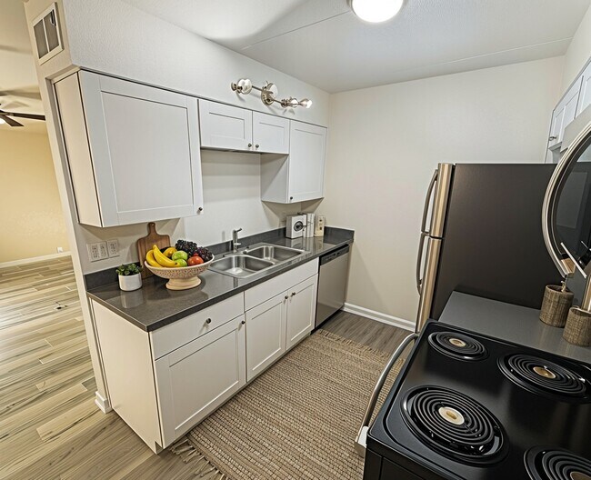 Foto del edificio - 7110 E Continental Dr