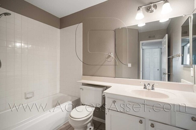 Building Photo - Fullerton Condo Near CSUF + Easy Freeway Access