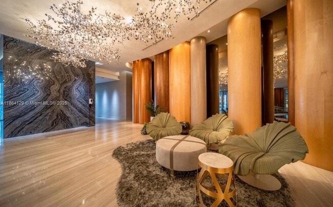 Foto del edificio - 488 NE 18th St