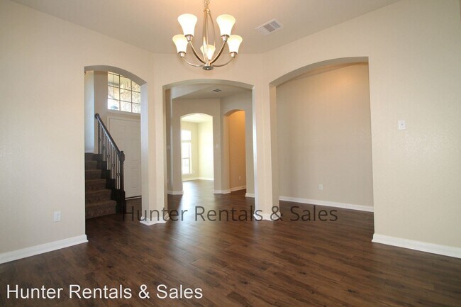 Building Photo - 4 br, 3.5 bath House - 1453 Neff Dr