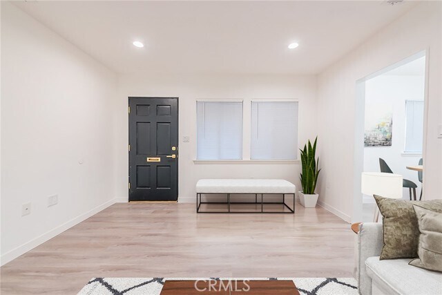 Foto del edificio - 11340 Emelita St