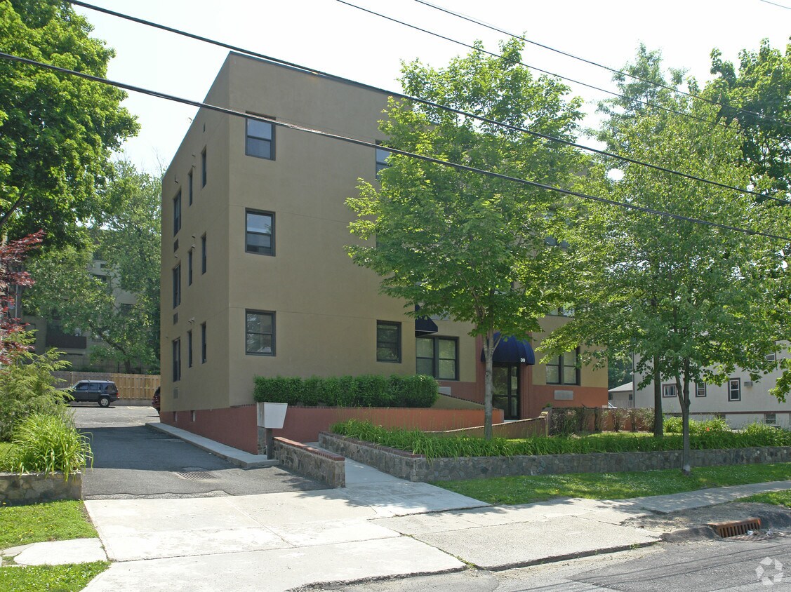 39 Longview Ave, White Plains, NY 10605 Apartments in White Plains