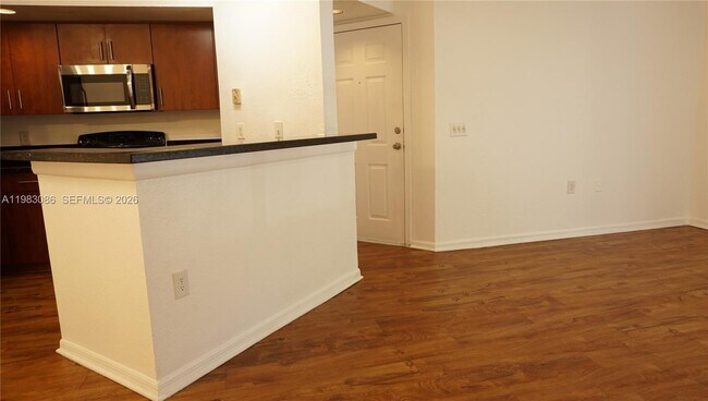 Foto del edificio - 12980 Vista Isles Dr