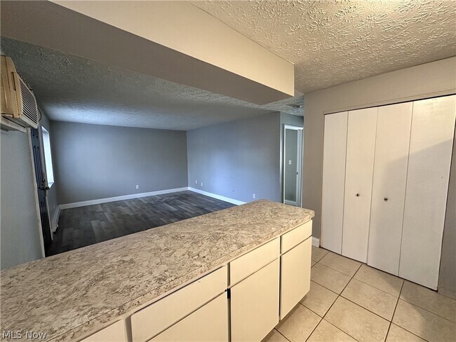 Foto del edificio - 480 Massillon Rd