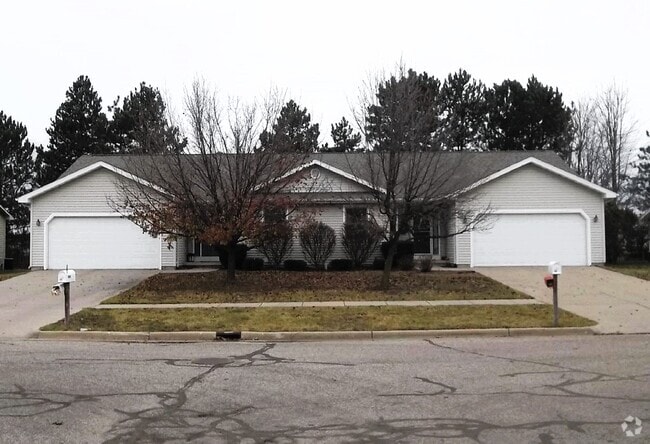 Building Photo - 1517 Manor Ln