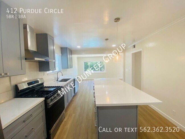 Foto del edificio - 412 Purdue Cir