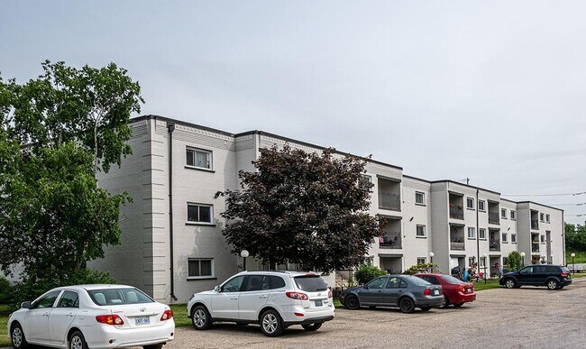 Photo du bâtiment - 500 Glenelm Crescent