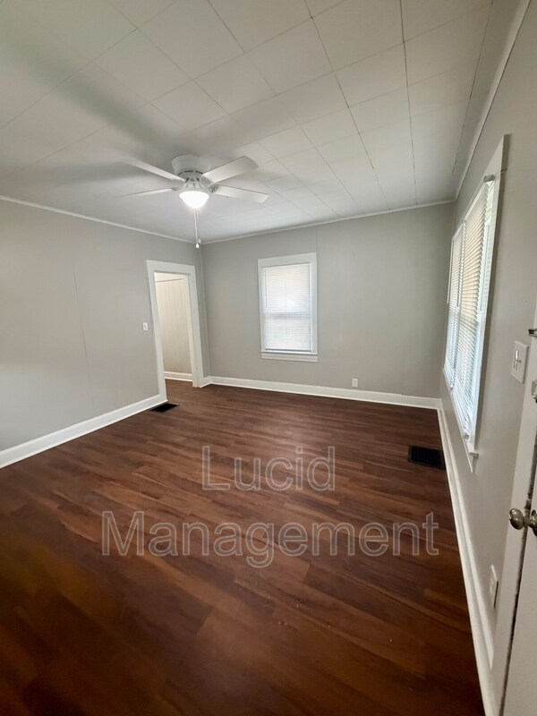 Foto del edificio - 520 W Evelyn Ave