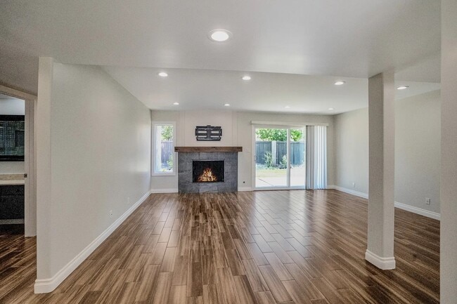 Building Photo - 2850 Tabago Pl