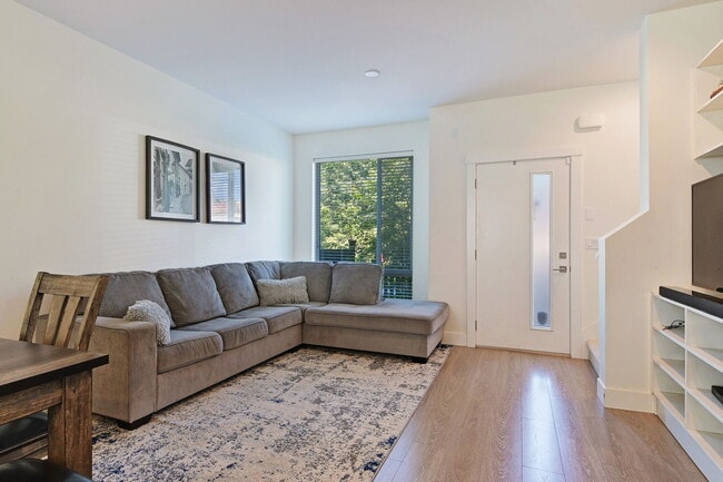 Photo du bâtiment - 16433-16419 19 Ave