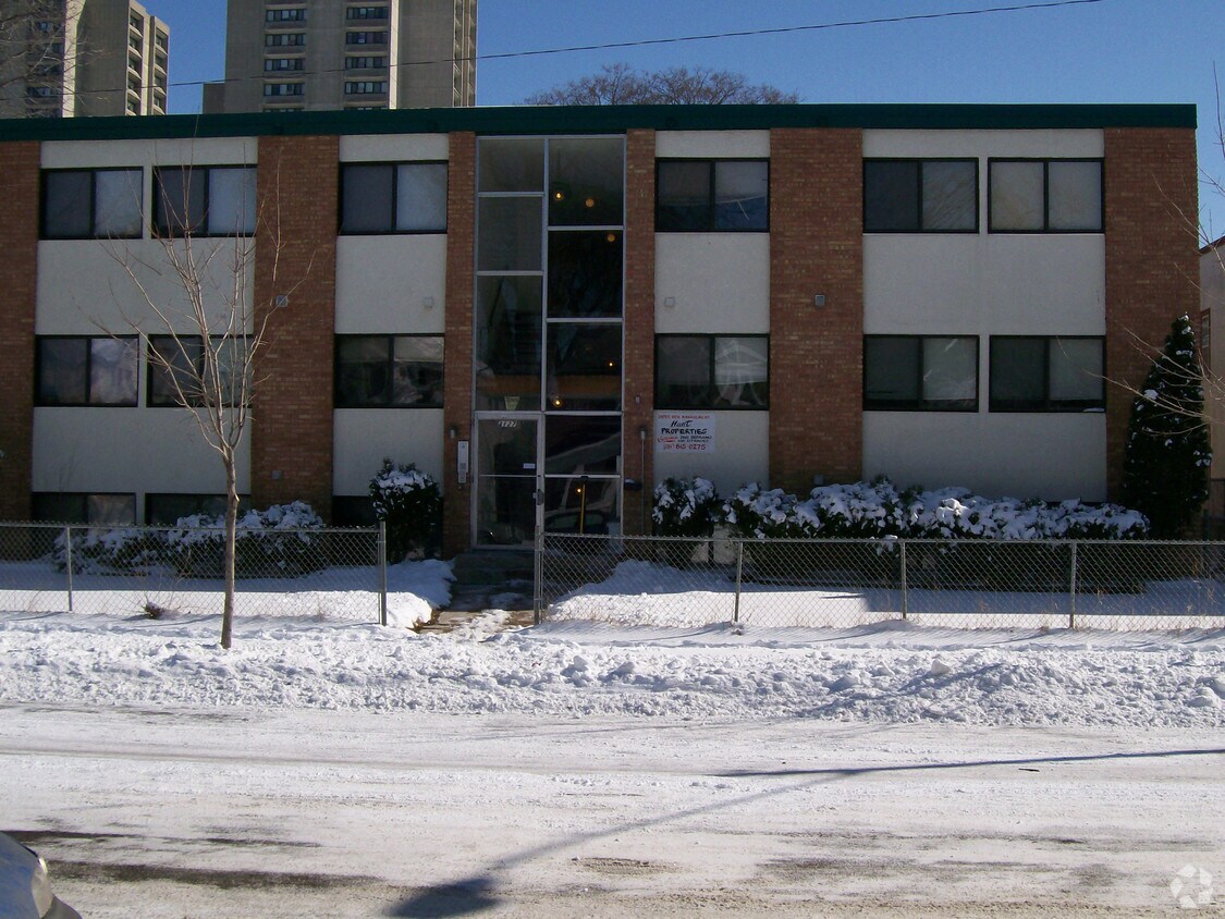 Foto del edificio - 3127 Pleasant Ave