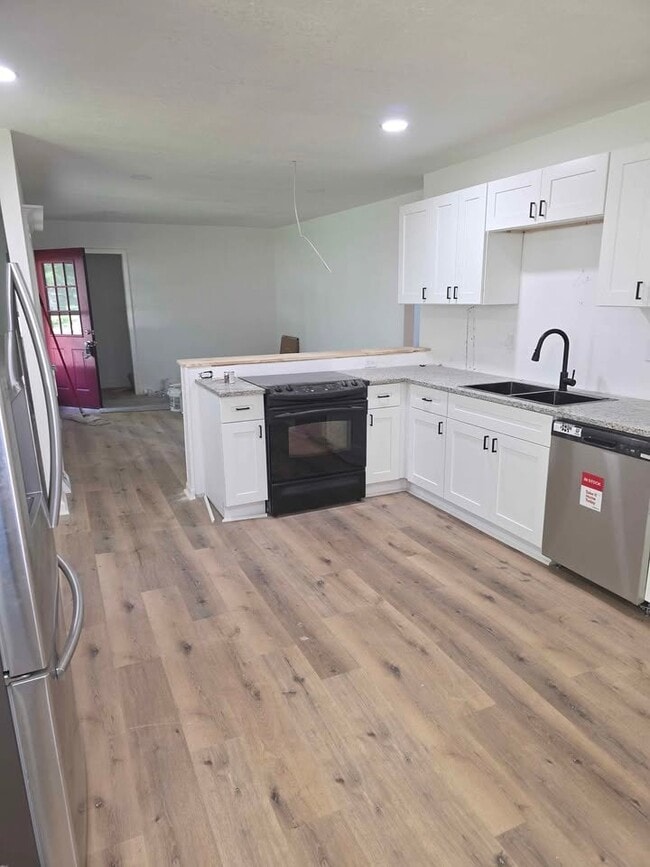 Building Photo - 11208 Applewood Dr