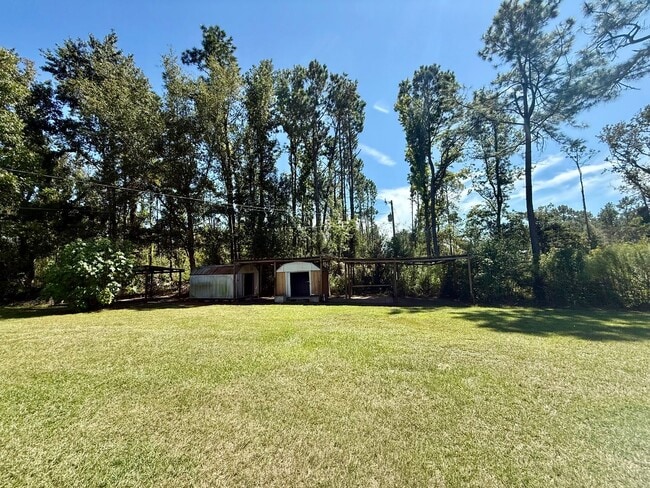 Building Photo - 662 Newsome Rd
