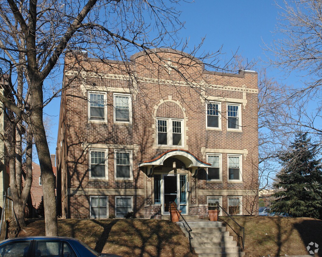 Primary Photo - 1824 Elliot Ave