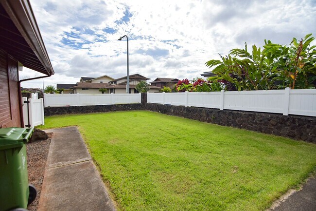 Foto del edificio - 3BR / 2Bath / 4Pkg - Home in Mililani!