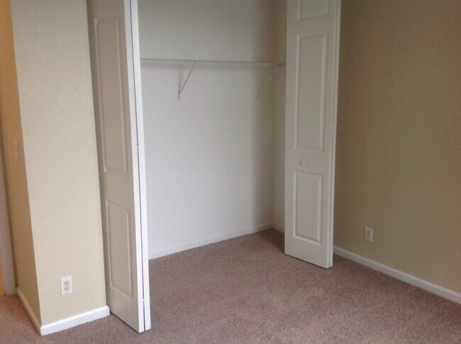 Foto del edificio - 4119 Woodhill Pl