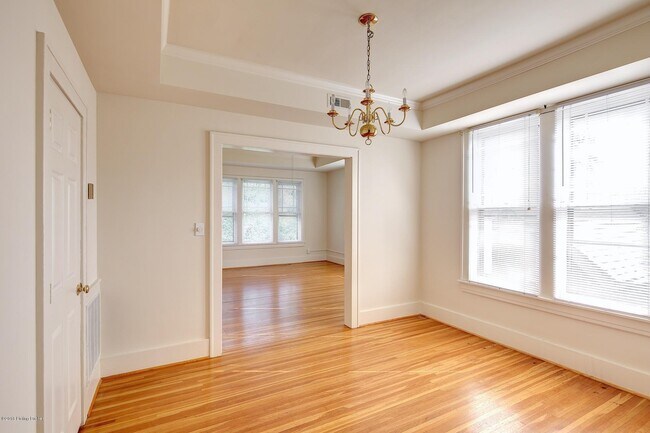 Foto del edificio - 2120 Douglass Blvd