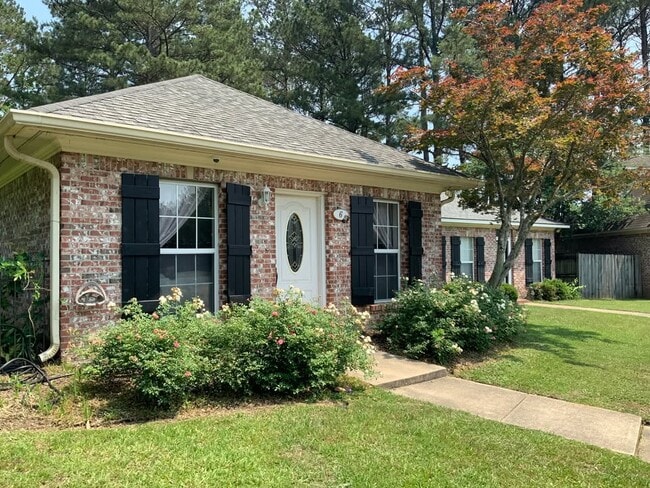 Building Photo - 29 Hillcrest Dr