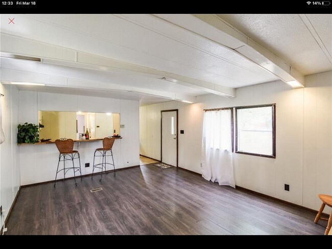 Building Photo - 1421 N Union Rd