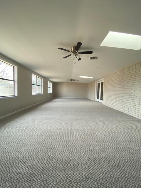 Building Photo - 2310 N Aspen Dr