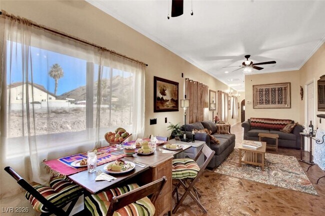 Foto del edificio - 481 Benedict Dr