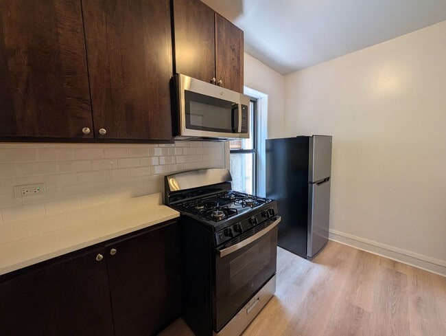 Foto del edificio - 2706 N Spaulding Ave
