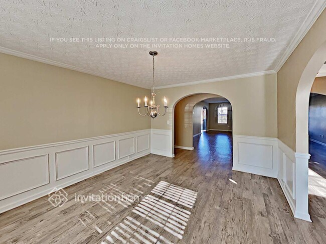 Building Photo - 6452 Snowden Dr