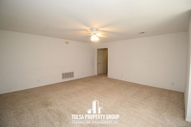 Foto del edificio - 5094 S Hickory Ave