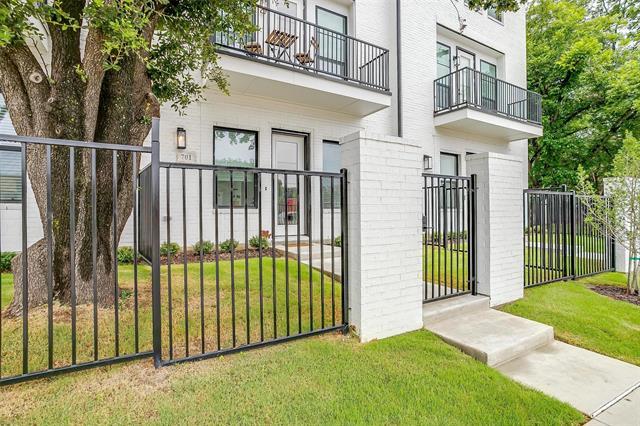 Building Photo - 701 W Abram St