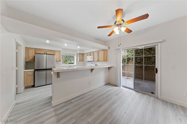 Foto del edificio - 9294 Horizon Vista Ln