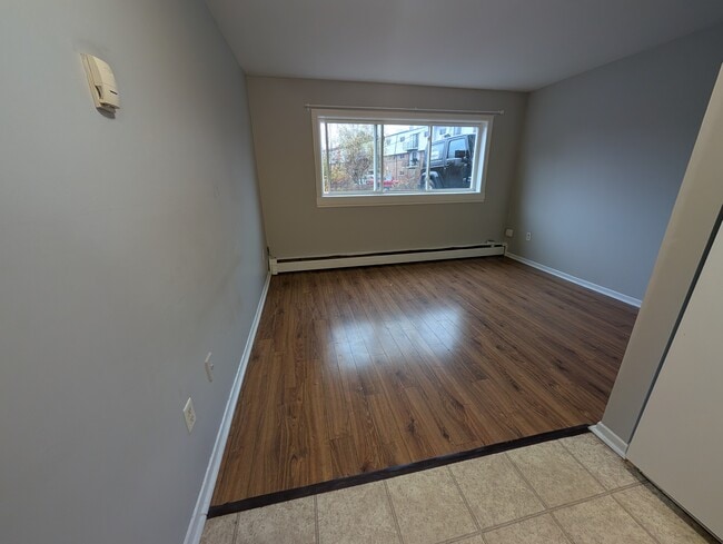 Building Photo - Comfortable 1-Bedroom Apartment – Heat & Hot Water Included! JAN 1 Move In