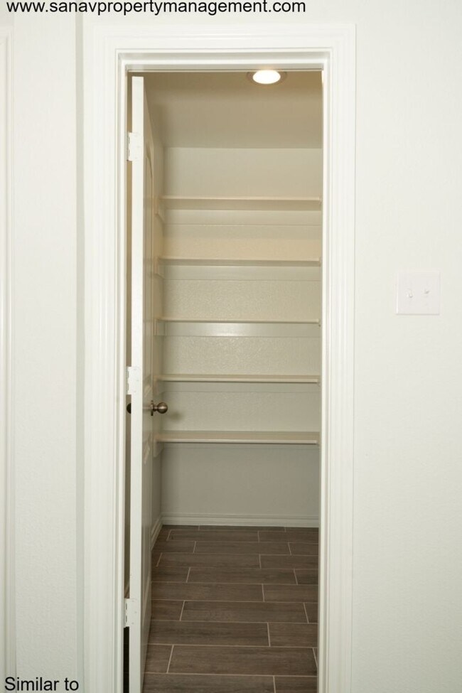 Foto del edificio - Modern Comfort & Big Savings! Gorgeous Ranch Home Now $1895