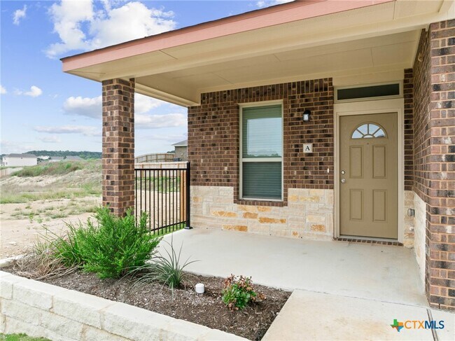 Foto del edificio - 126 Leon Ln