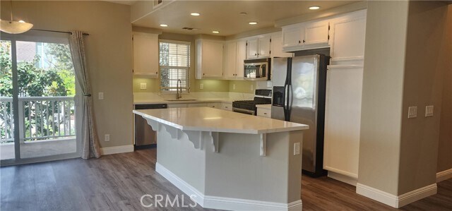 Foto del edificio - 15863 Birdfeeder Ln